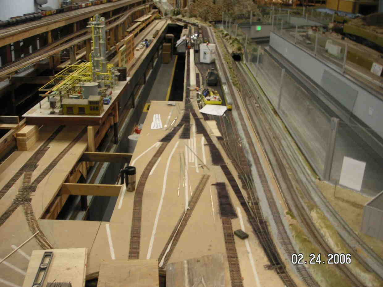 Feb 2006: Oil terminal installed (Leahy, Eugene Cabral)