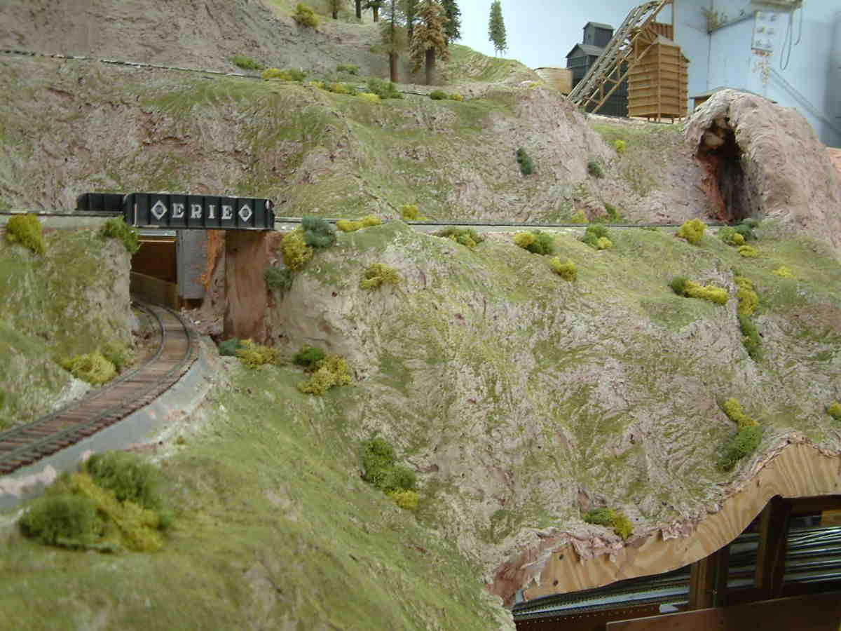 Aug 2006:Heller's scenery work block 16 crossing block 10