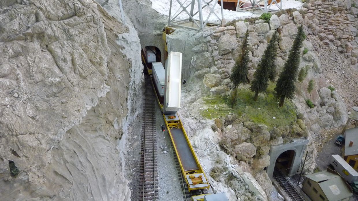 Stack train crash, 2 Dec 12. Due to hanging wire.
