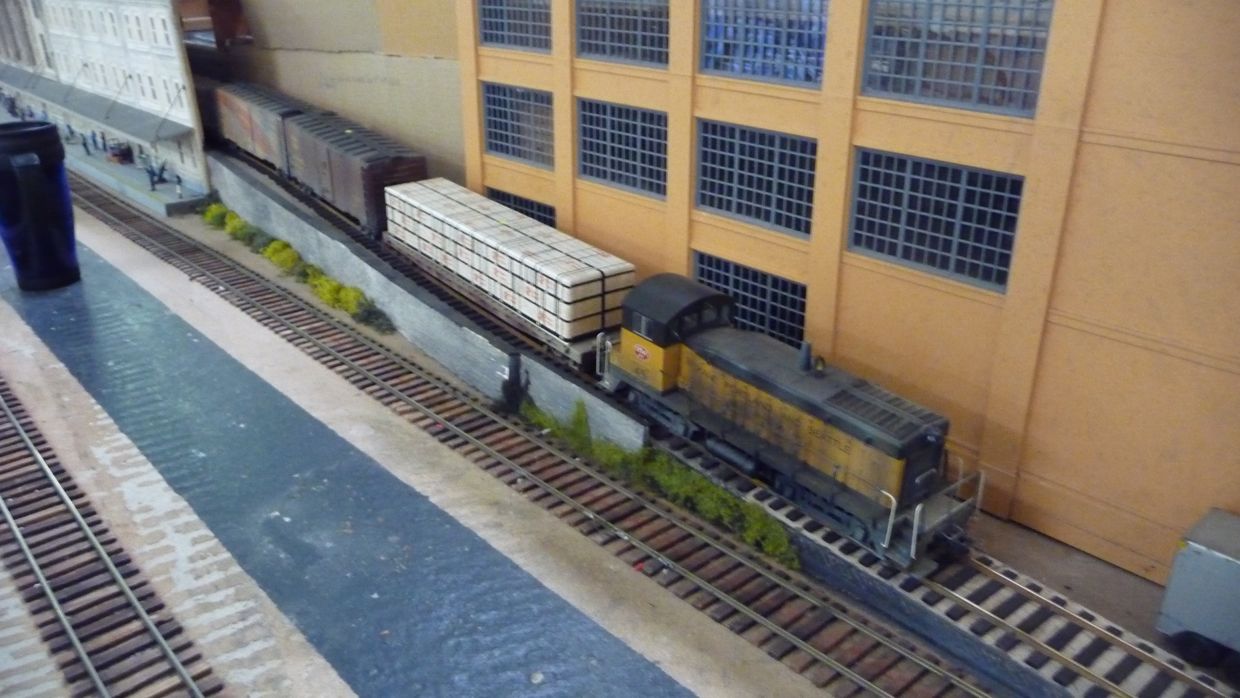 Way Freight at Refinery, 22Dec13 - 2