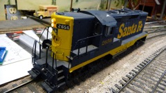 Cam train at workbench