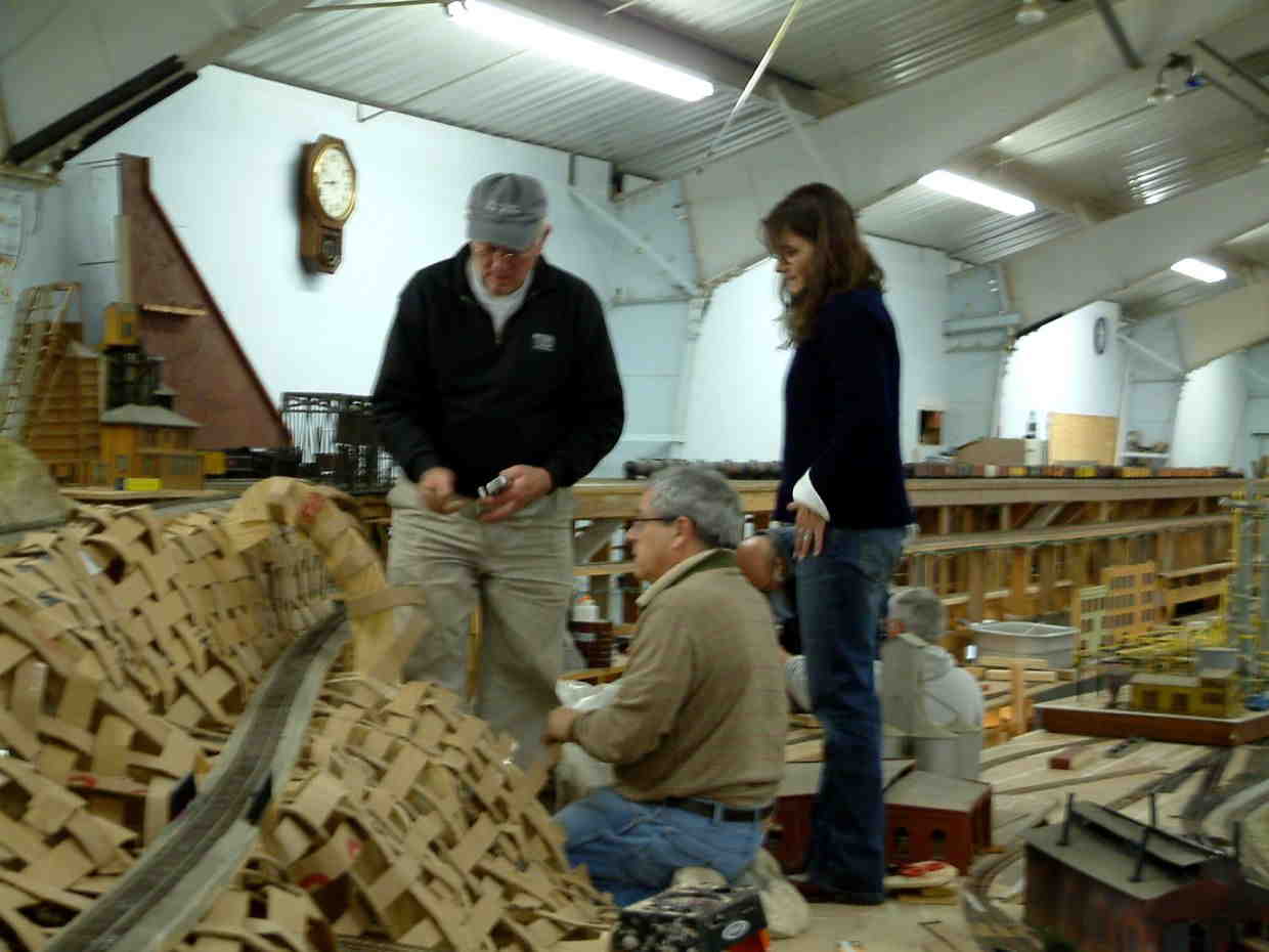 Mar 2006:Final touches: Mark, Jeff H & Stephne