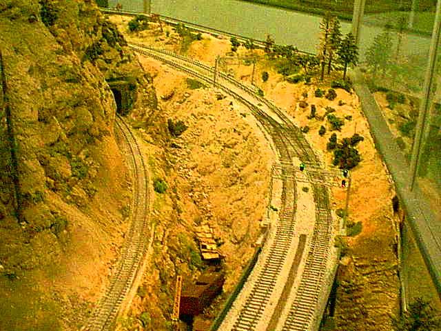 O Scale layout Aug 2002