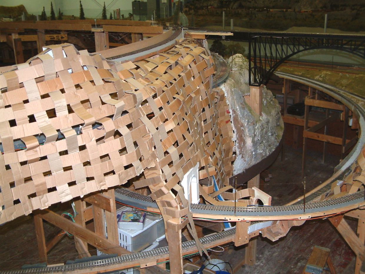 Arch Bridge Canyon plaster webbing, Mar 2004 - 1