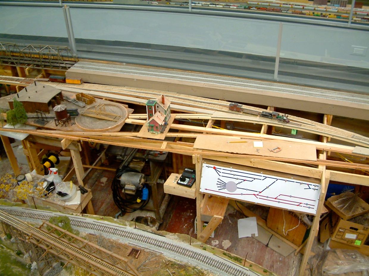 E&E Eureka yard Mar 2004