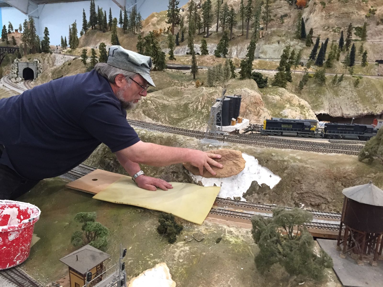 Rob Fassano repairing damage, 11JUl18